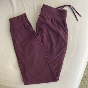 Lululemon ready to Rulu joggers